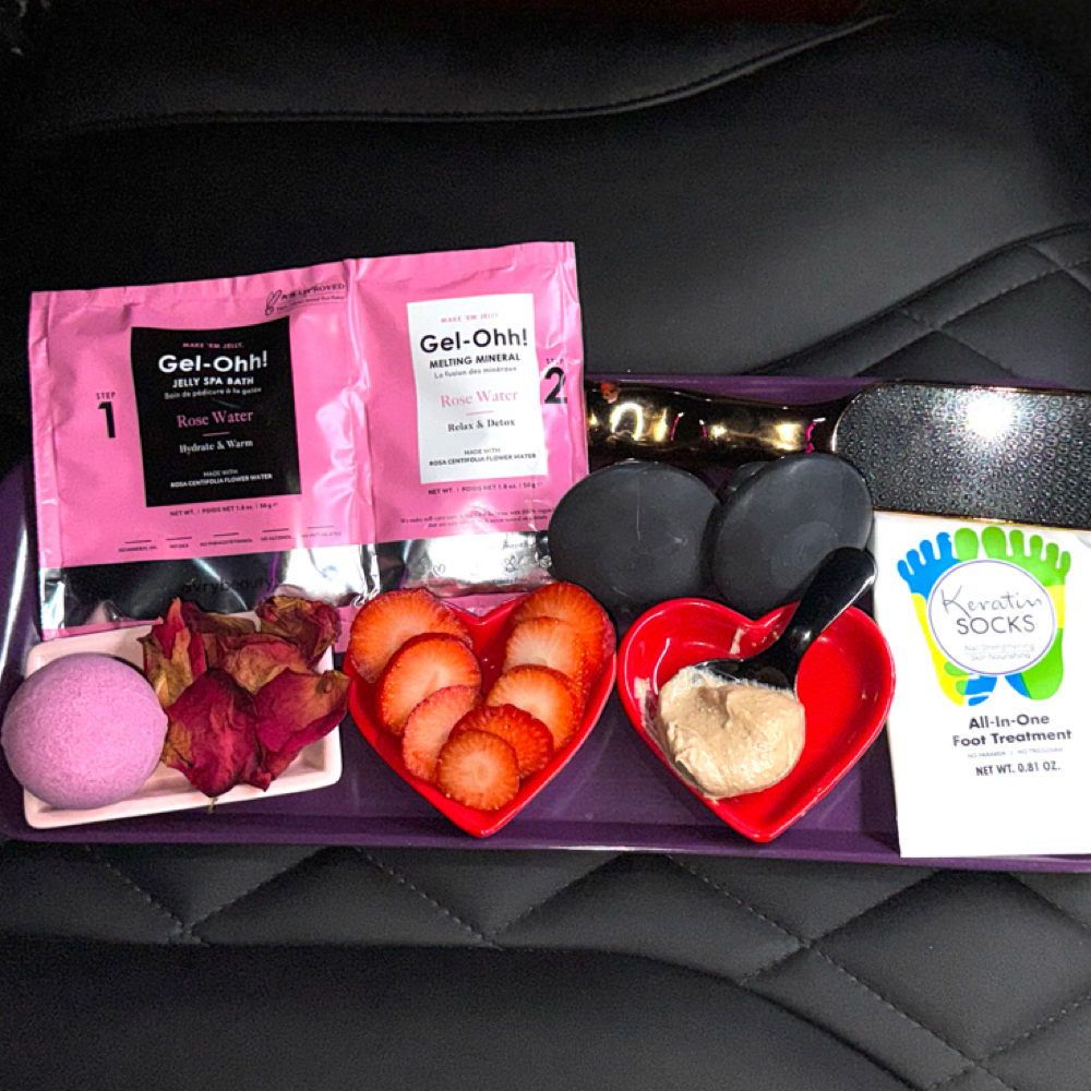 Velvet Strawberry Cocoa Pedi