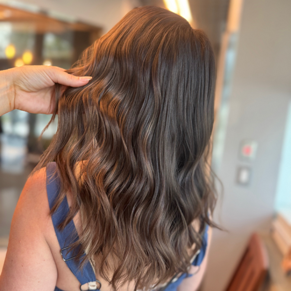 Root Touch Up's at Nv Hair 305 in Pompano Beach, FL