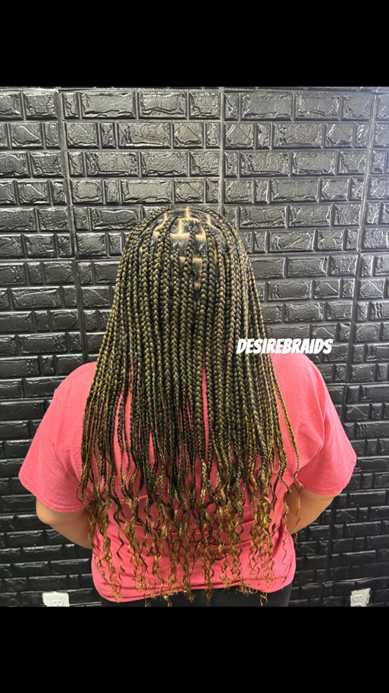 24“ Medium Knotless
