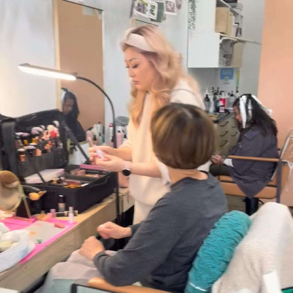 One-On-One Private Makeup Lesson at E2beauty in Santa Ana, CA