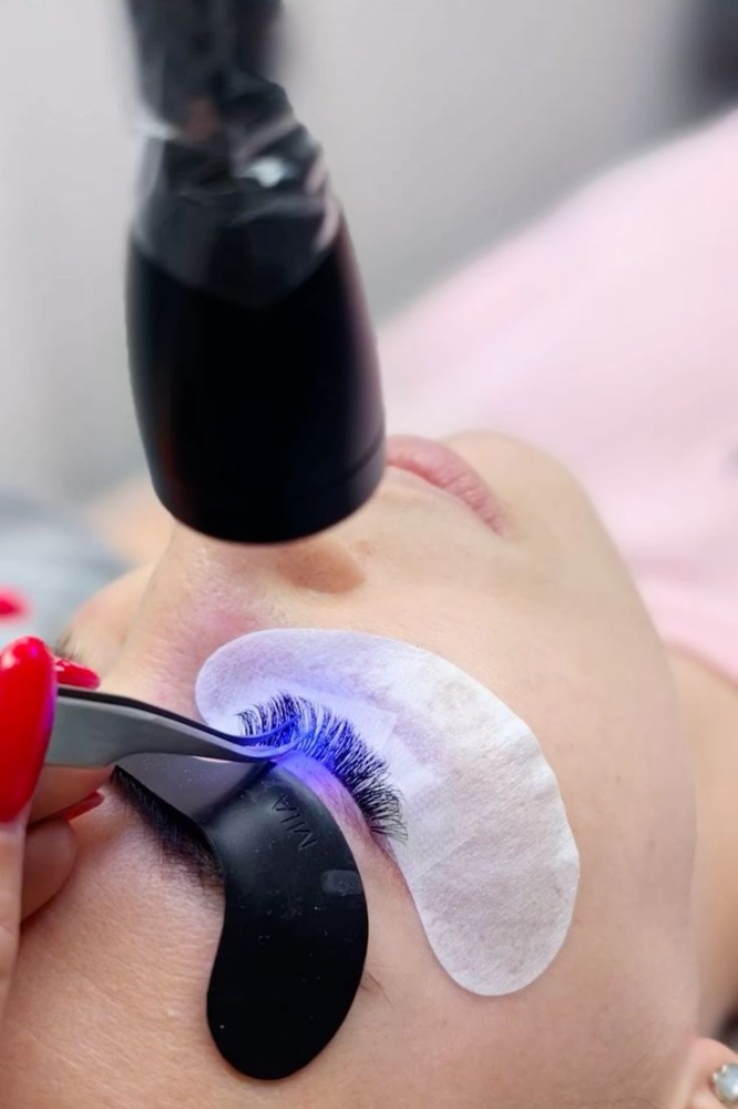 UV Lash Extensions Full Set