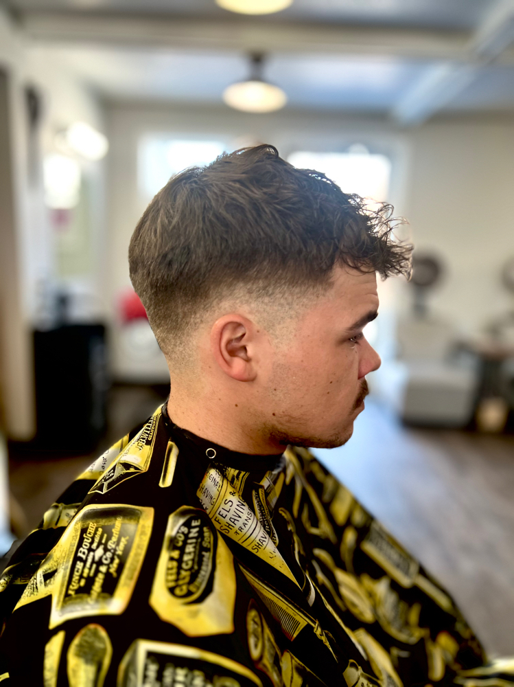 Mens Haircut With Wash