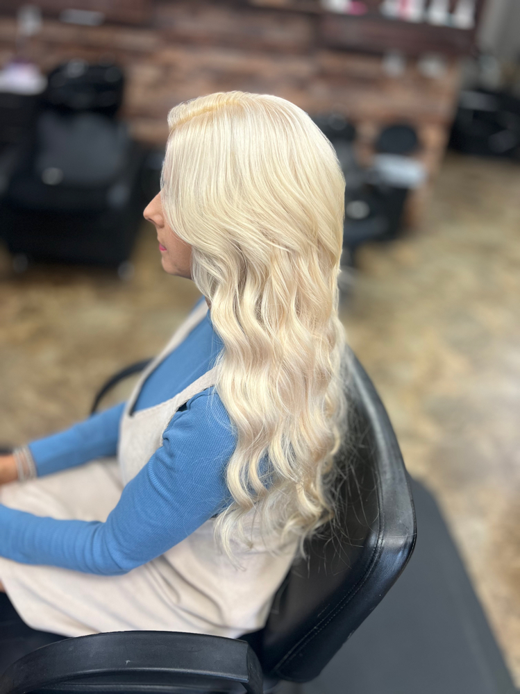 All Over Blonde Root Touch Up