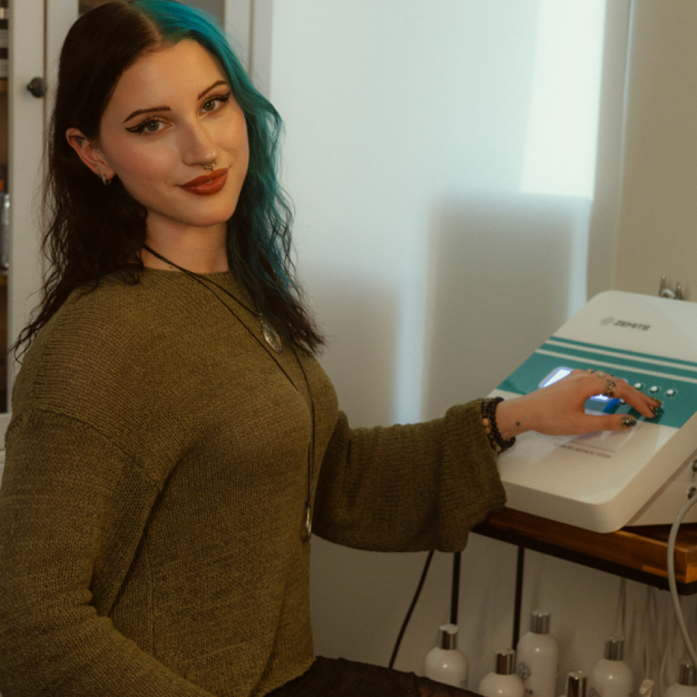 Deluxe Hydradiamond Experience at ZenGlow Esthetics in Gilbert, AZ