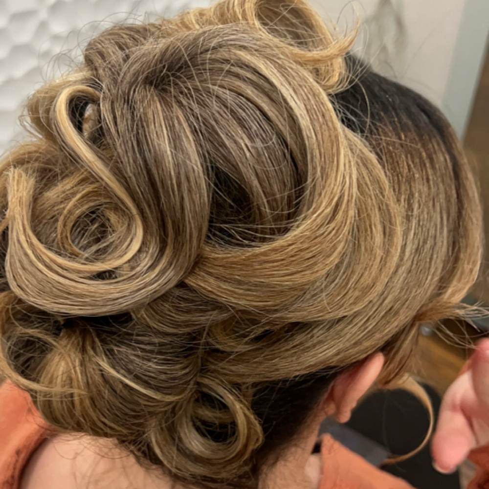 Bridal/ Quinceanera Style/ Updo