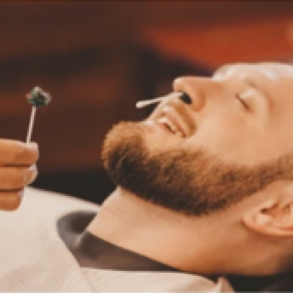 WAXING at CatchMeCuts in Schaumburg, IL