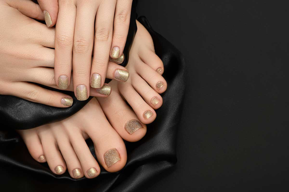 No-Chip Manicure & Regular Pedicure