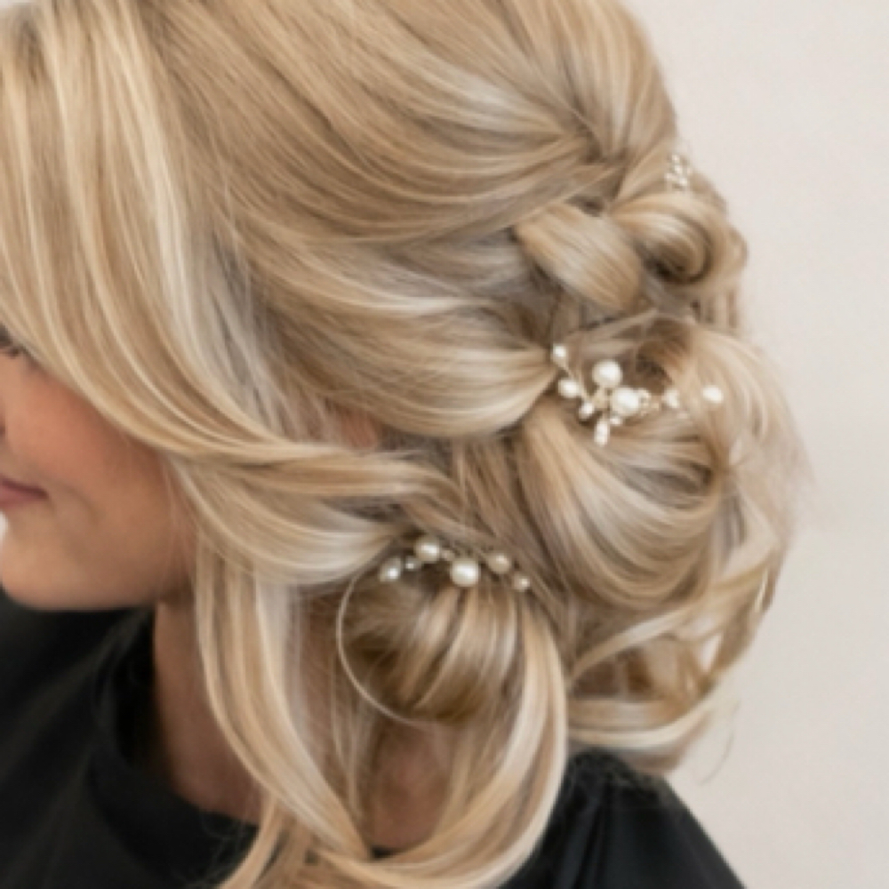 Bridal & Event Styling at Parlour Bloom Salon in La Vernia, TX