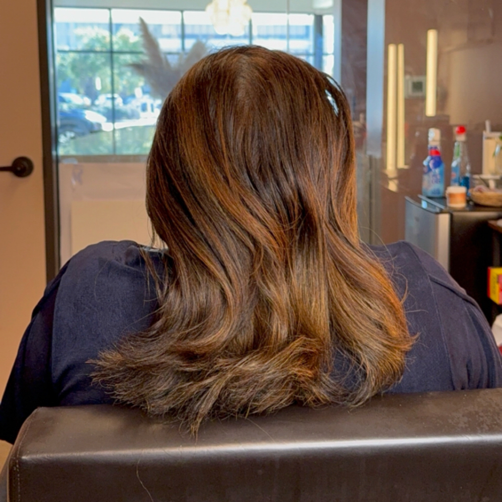 Detangling at XeNia Noir in Houston, TX