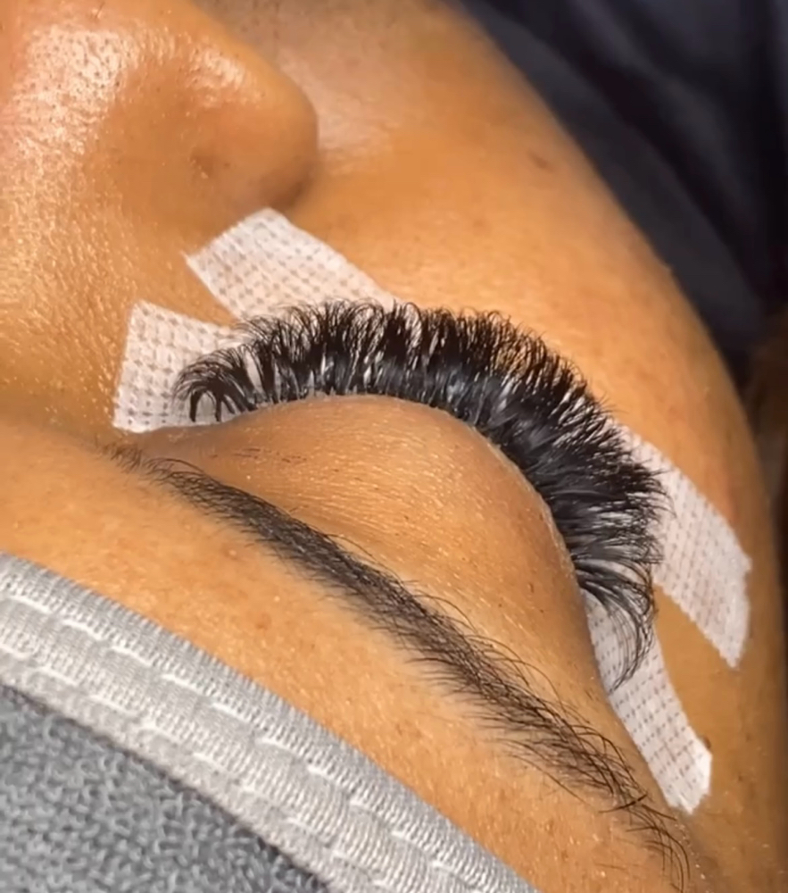 Lash Special at Toni huSTLez in Black Jack, MO