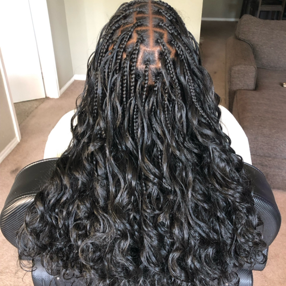 MEDIUM BOHO FRENCH CURLS at Burma The Braider