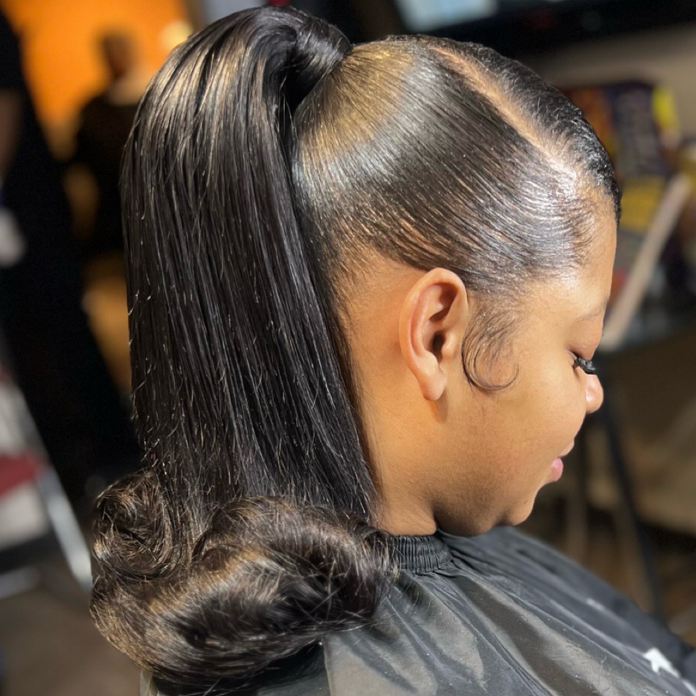 Basic Straight Ponytail 💕 at NERDY GIRL BEAUTY STUDIO ✨✨ in 48034