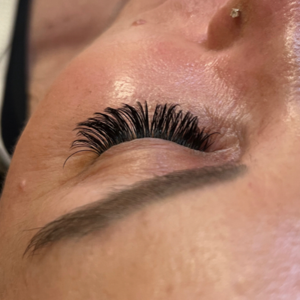 Custom Lash Fill- 2 weeks at Haunting Beauty in Bakersfield, CA