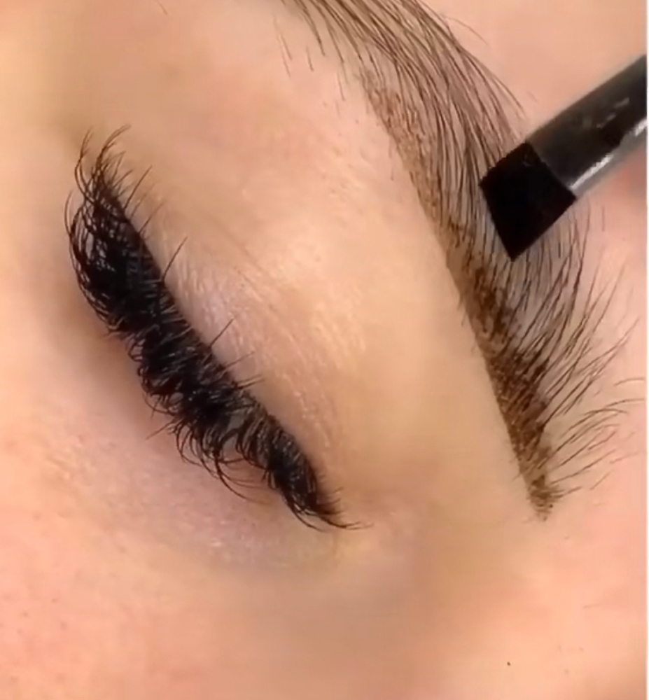 Eyebrow Shaping With Tint