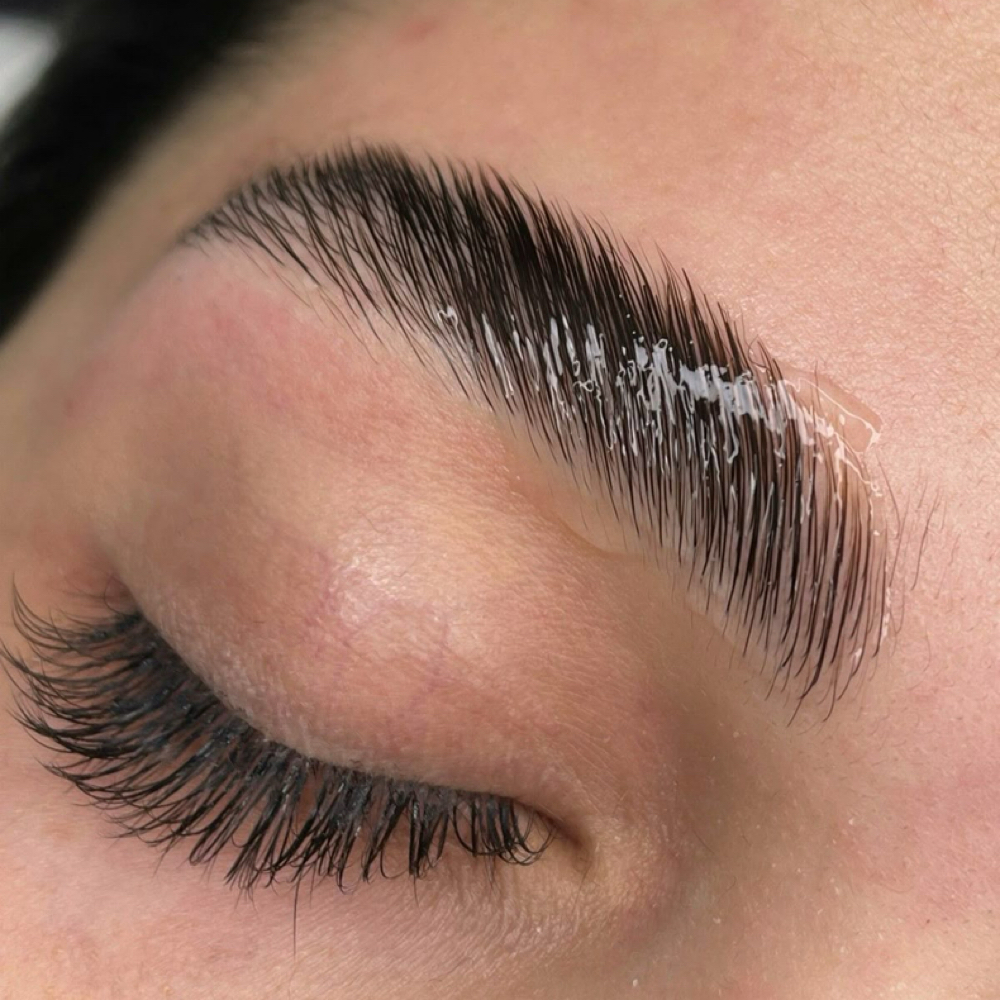 Laminación, Tinte Y Epilación at Sashy Beauty Studio in Carolina, PR