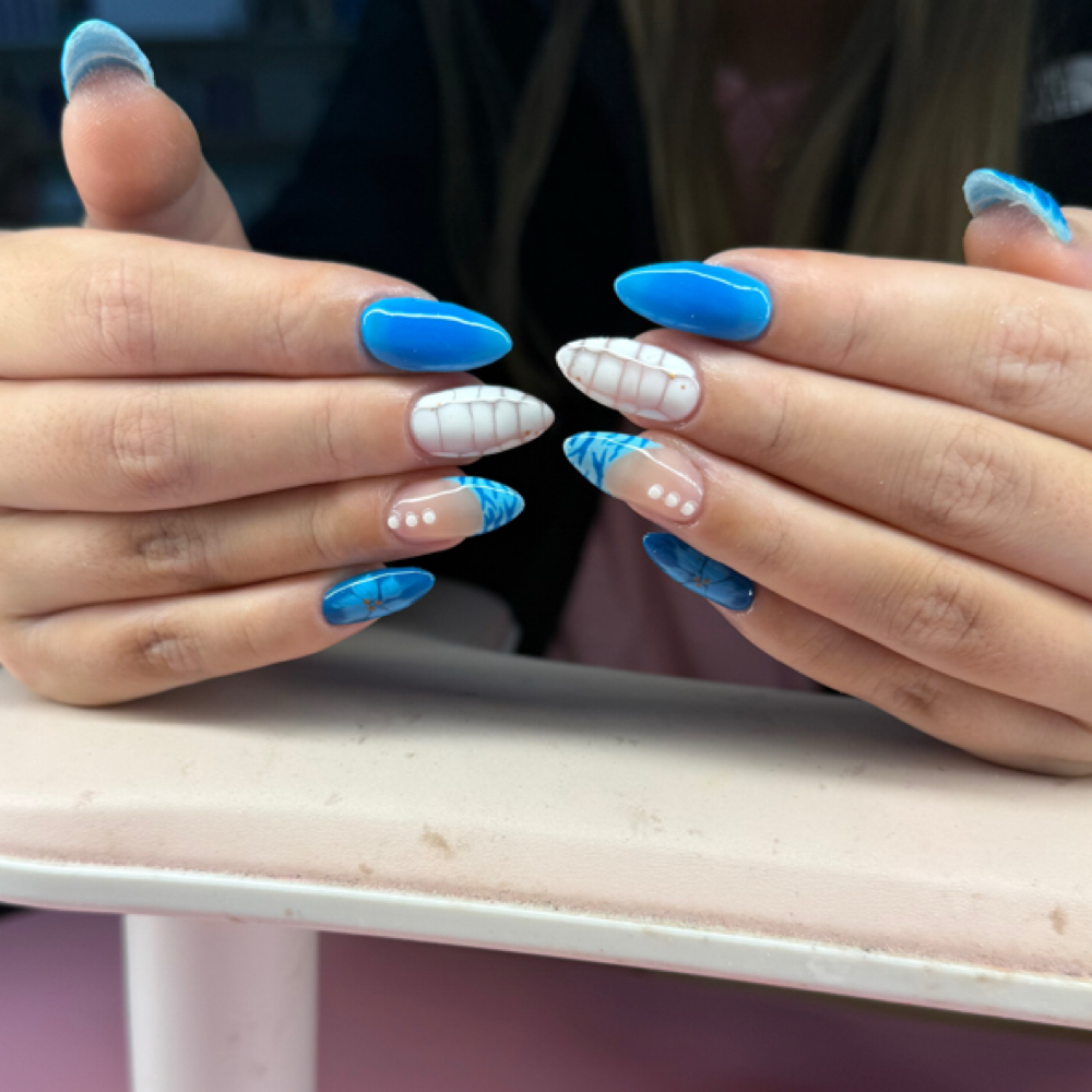 BUILDER- FULL SET at NAILEDIT. in Sheridan, WY