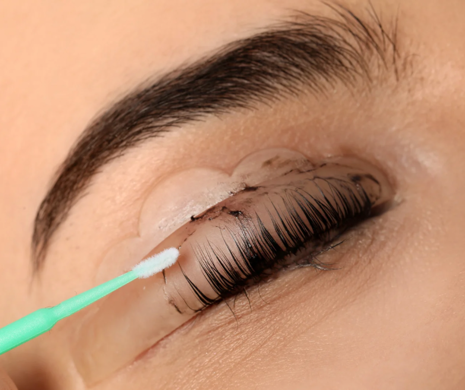 Lash Tinting