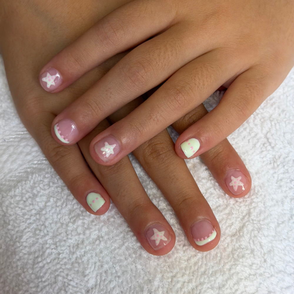 💗PRINCESS MANICURE at Glam Nail’s by Karen in Sandy Springs, GA
