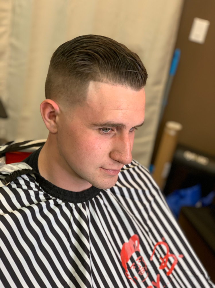 Crown Grooming Executive Haircut
