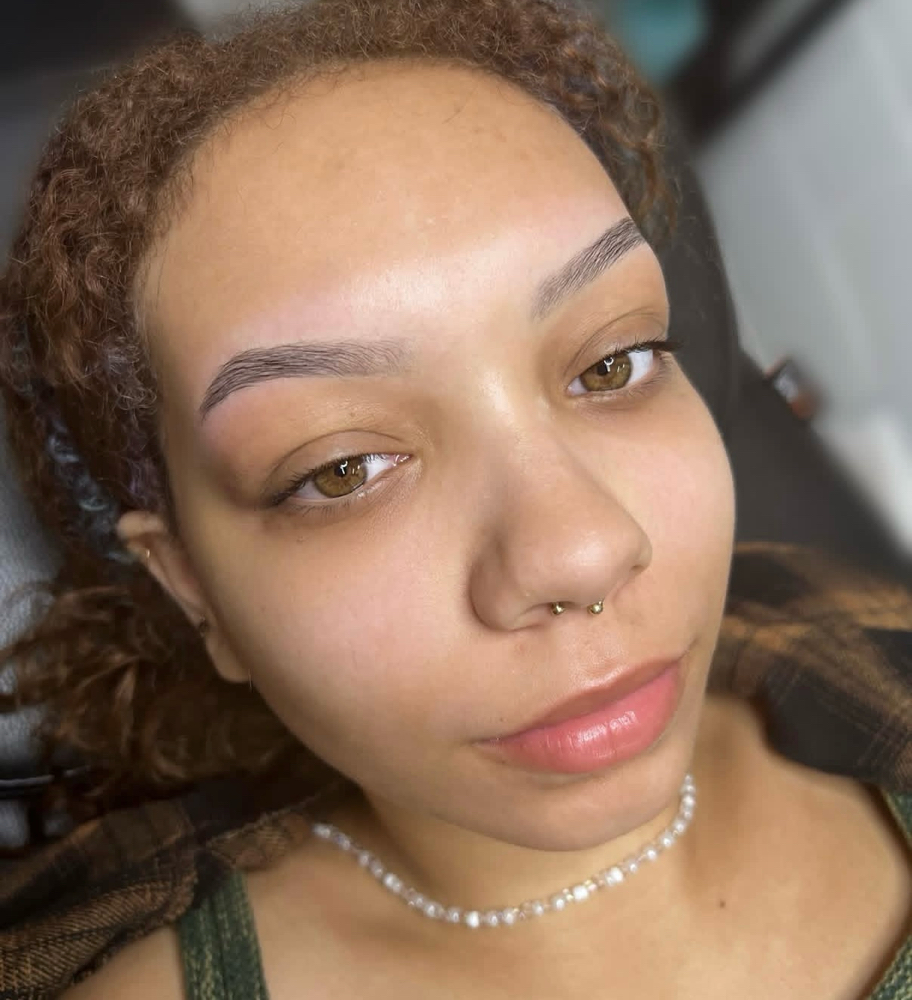 Signature Brow Shaping