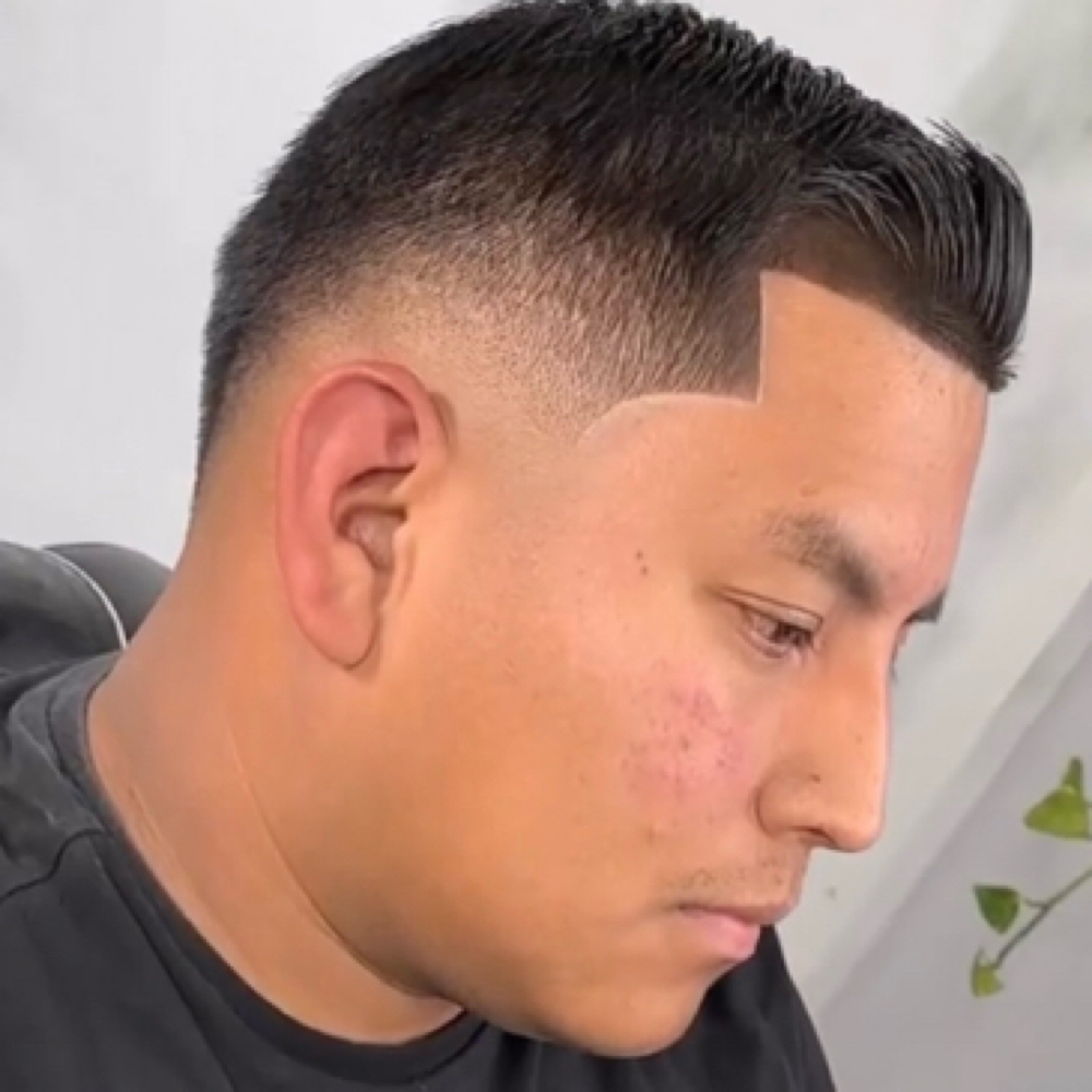 Haircut at EricSculptsprecise S/P in San Bernardino, CA