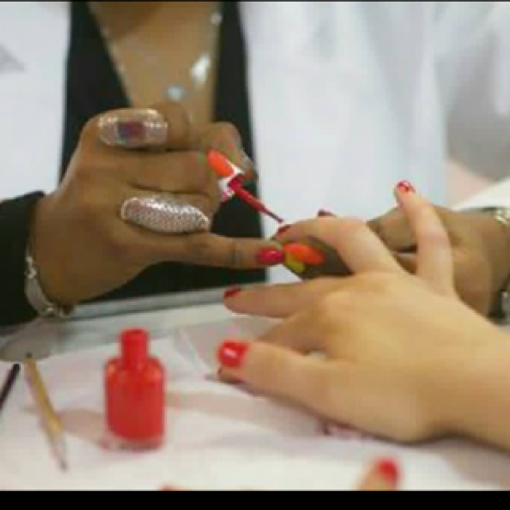 Lacquer Polish Change at Victoria’s Nails 24 Hour Nail Services in Saint Louis, MO