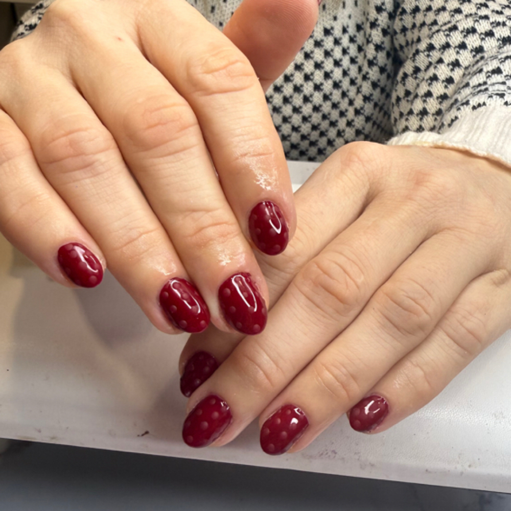 Manicure(regular Polish) at Ivette’s beauty in Peoria, IL