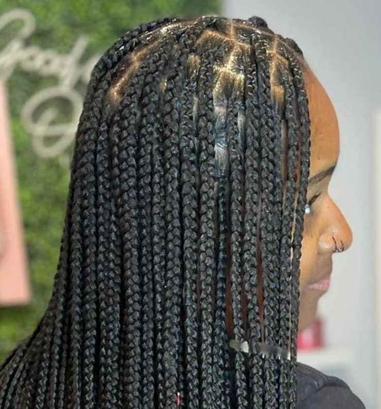 Medium Knotless Braids