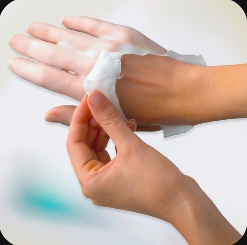 Paraffin hand treatment