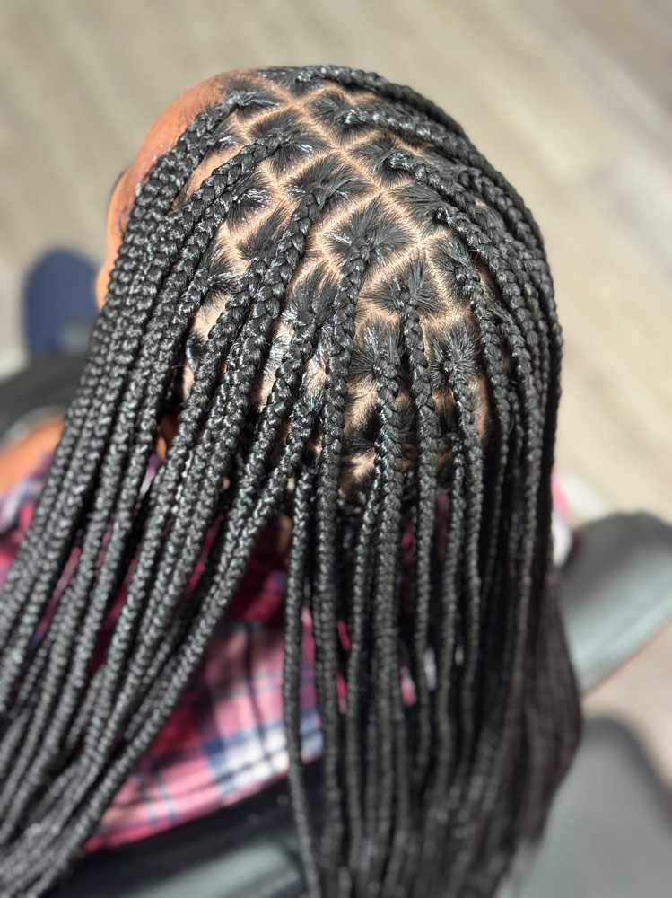 Smedium Knotless Braids