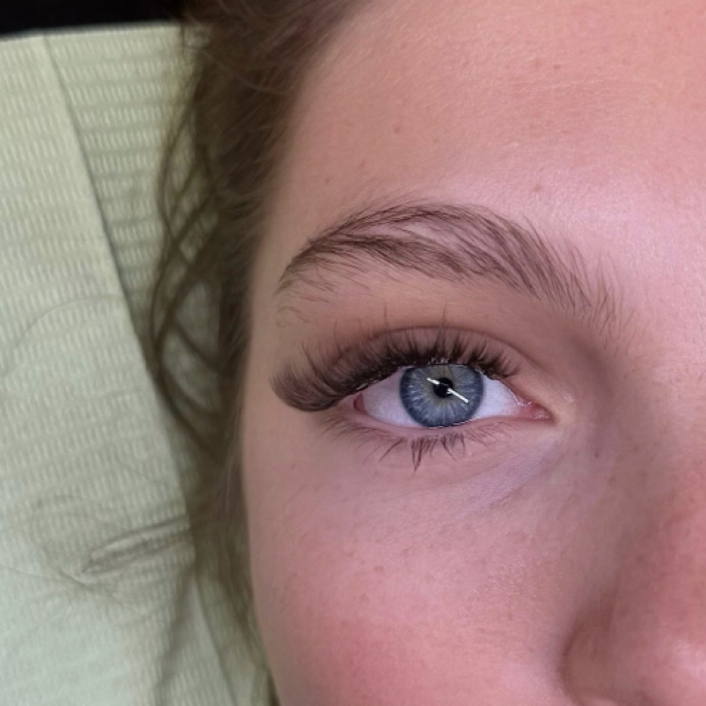 Extended Fill at Flutter Fixx Lash Studio LLC in Snohomish, WA