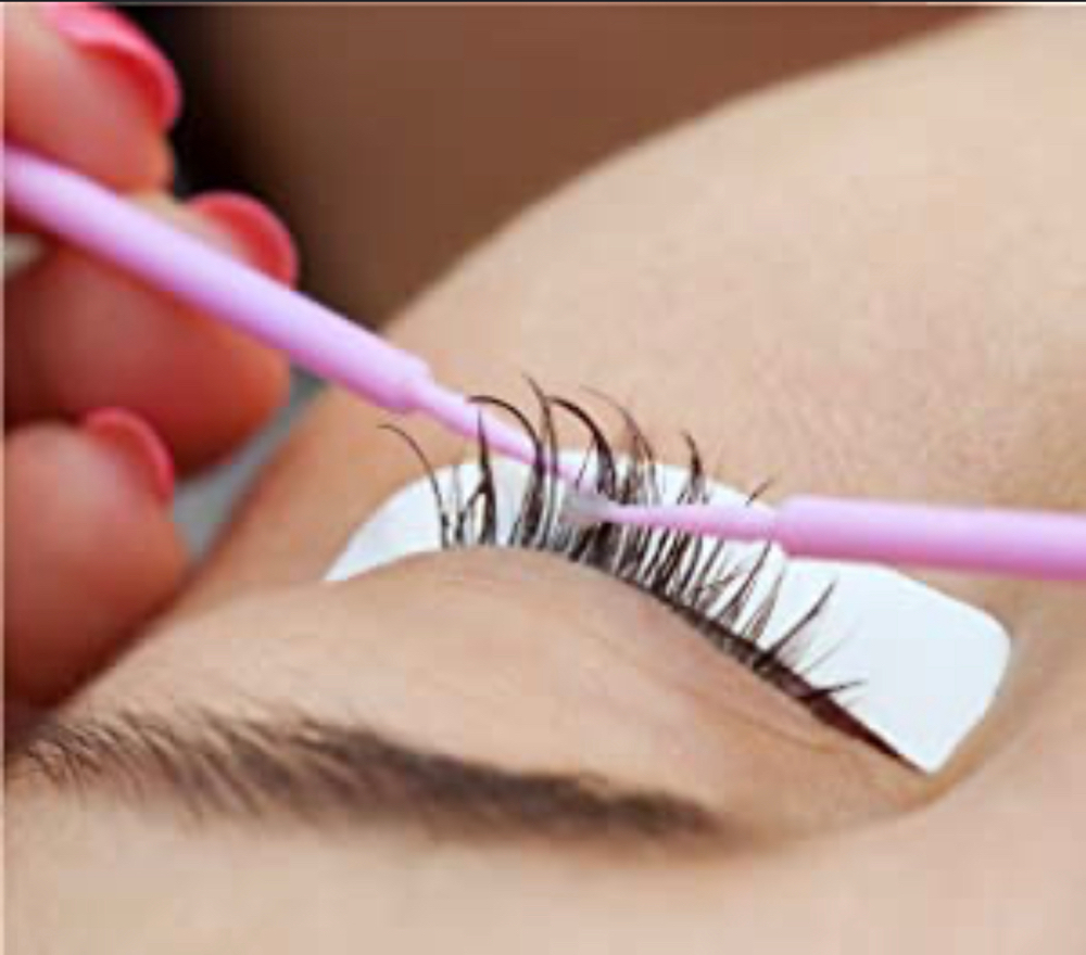 Lash Removal