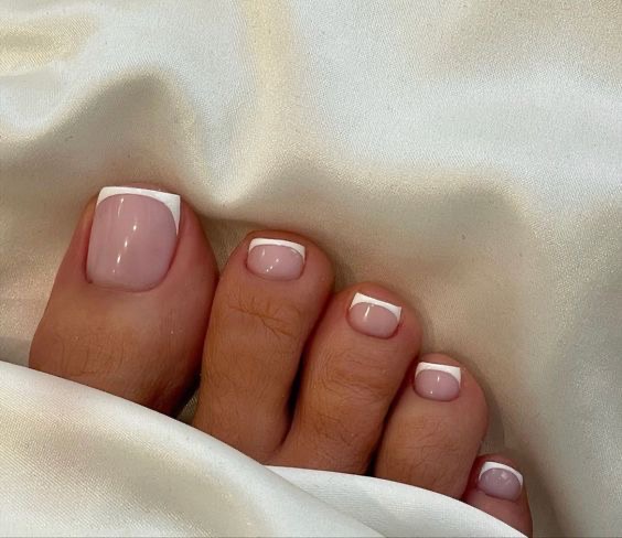 Gel Pedicure French Tip