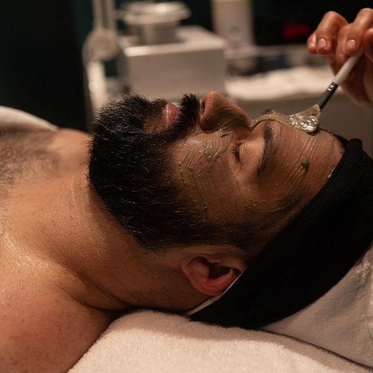 Gentlemen's Facial