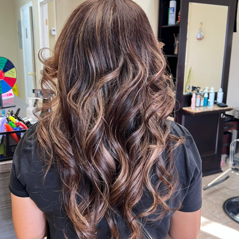 Balayage Caramelo at Mi Espacio Beauty Salon in San Juan, TX