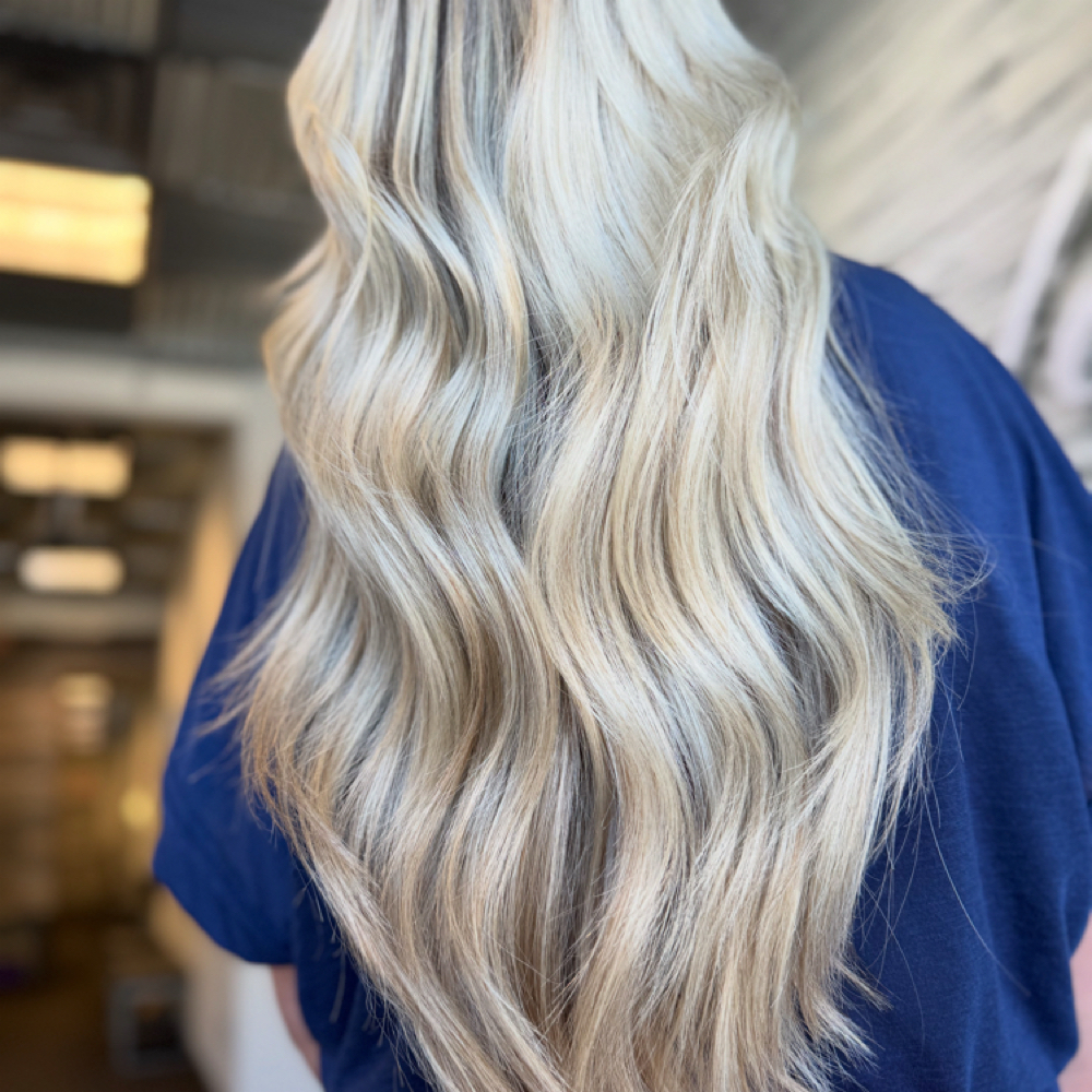 FACE FRAME MAINTENANCE BLONDE at Hair By Juliana Nicole in Andover, MA