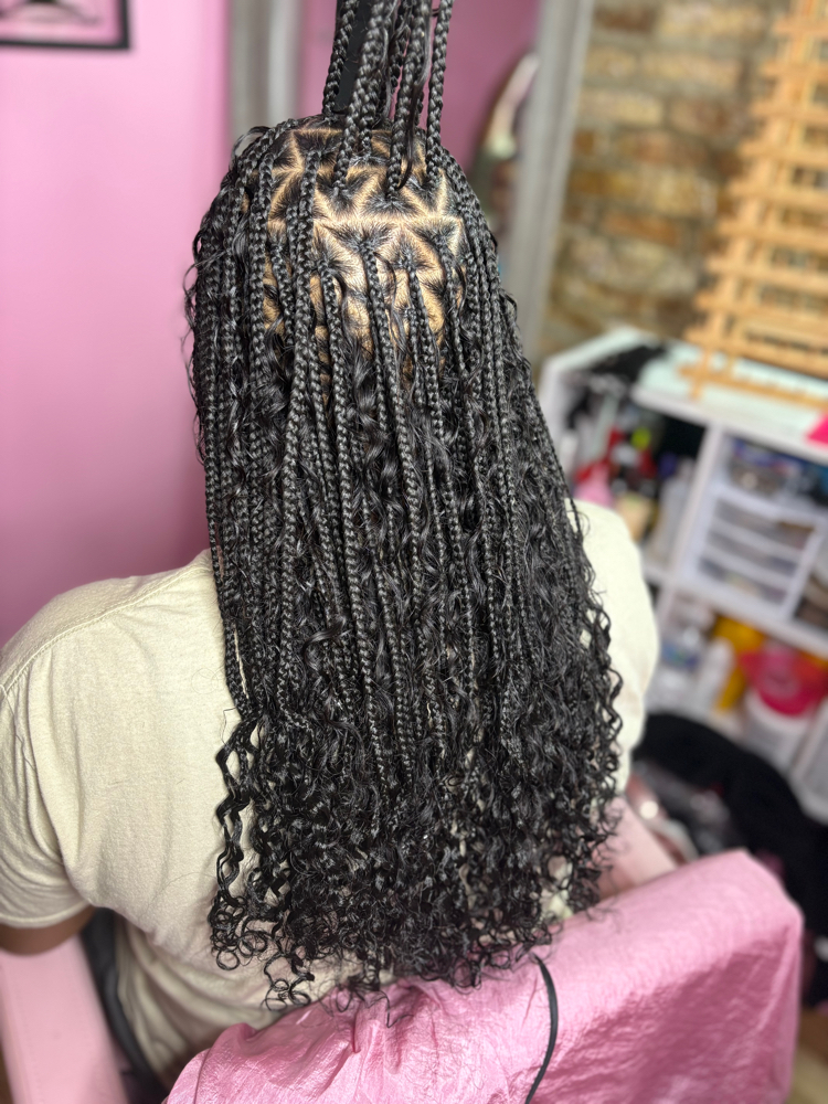 Small/ Medium Boho Knotless at NiyahTheStylist in Chicago, IL