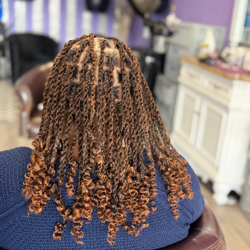 Kinky twists at Harmobeauxhair LLC in Portsmouth, VA