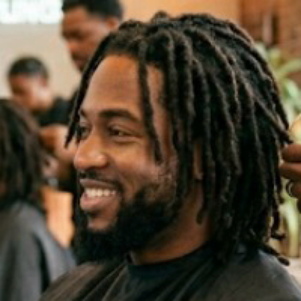 Men's Locs ReTwist at Luna Mae Hair Studio in Glenolden, PA