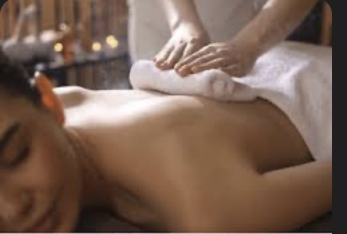 Arnica Hot Towel at Body Bar in Franklin, TN