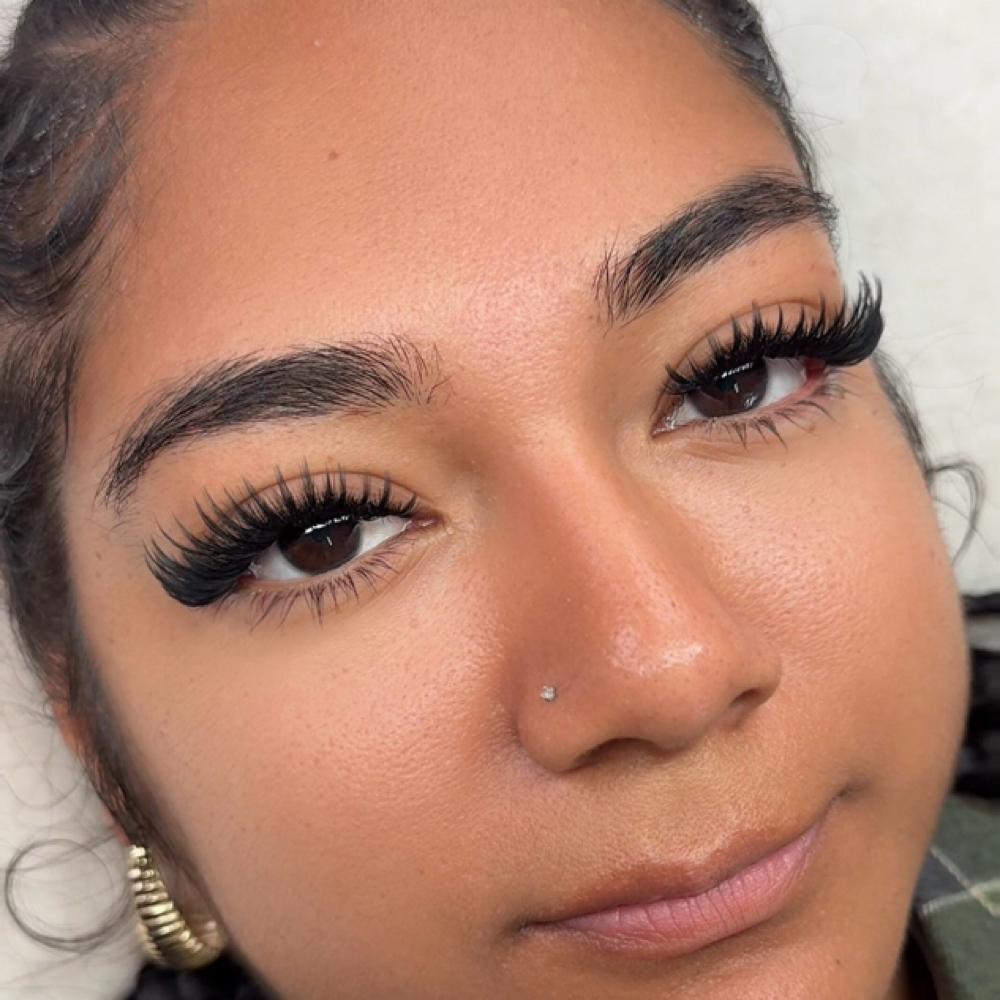 Strip Effect at Mia Glam Lashes in Yonkers, NY