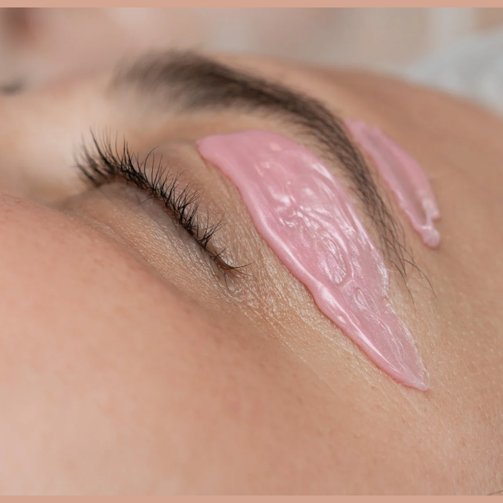 Eyebrow clean up Wax at ML CABELLO & STYLE in LANESBOROUGH, MA
