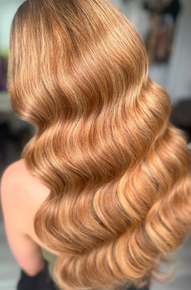 Hollywood Waves