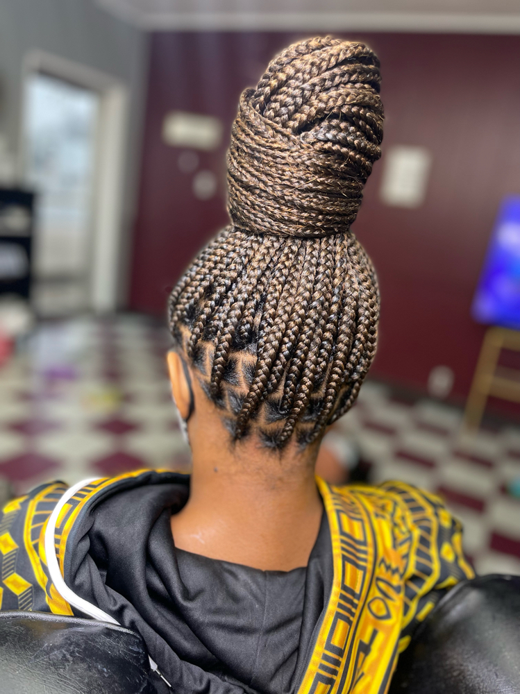 Medium Knotless Braids