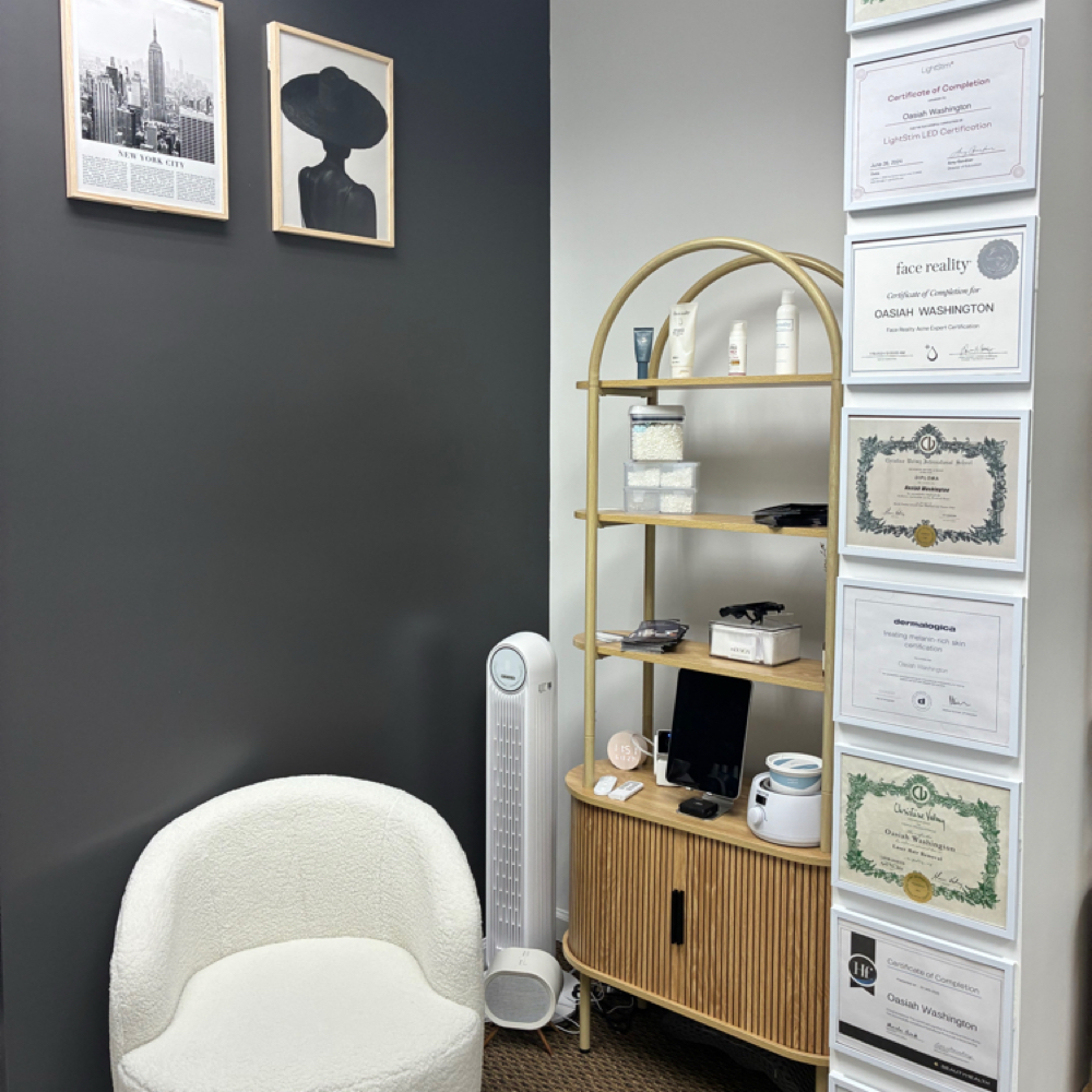 Acne Clearing Chest Peel at Oasiah Aesthetics in New York, NY