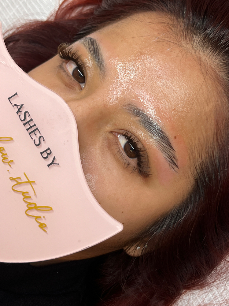 Custom Natural Lash Extensions