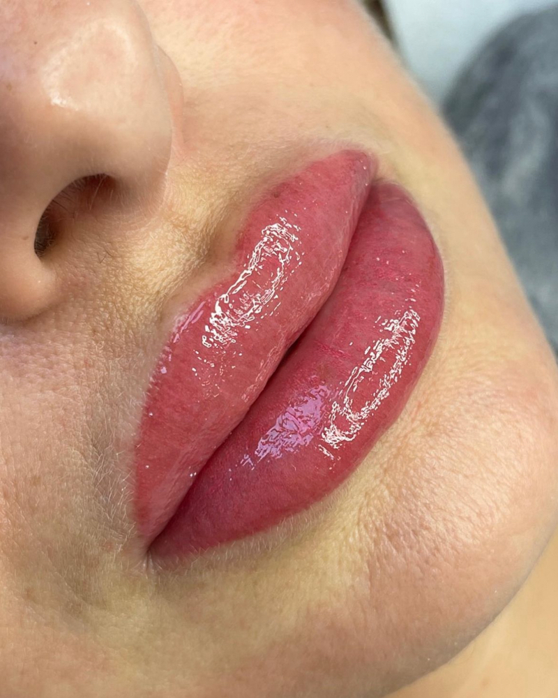 Lip Blushing Touch-Up (3-8 Weeks)