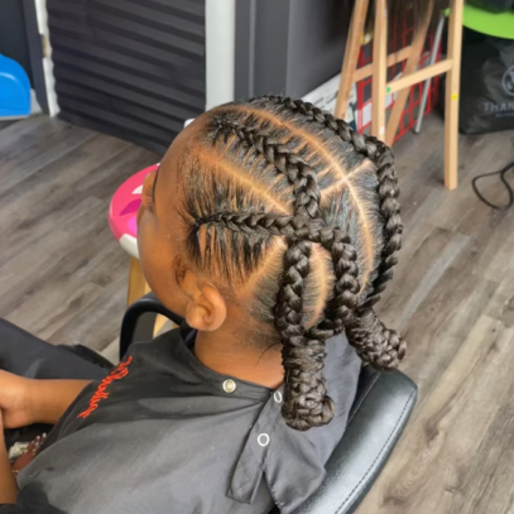 4 Feedins Into Bun at The Luxe Braid Co. in Capitol Heights, MD