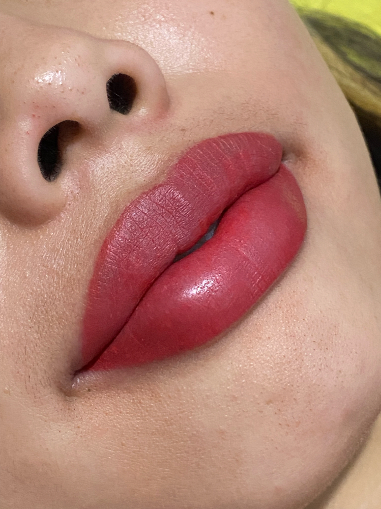 Lip Blushing