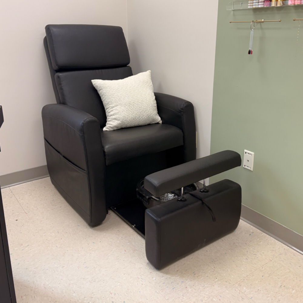 Express Pedicure at KC Nails + Links in Sanford, ME